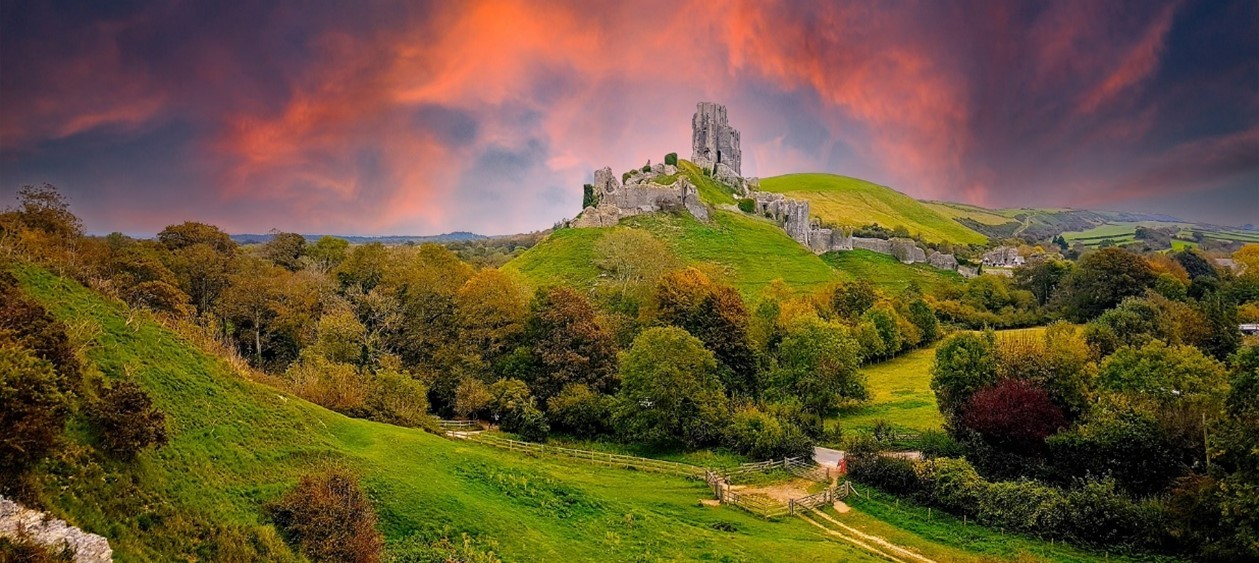 Corfe_Castle.jpg